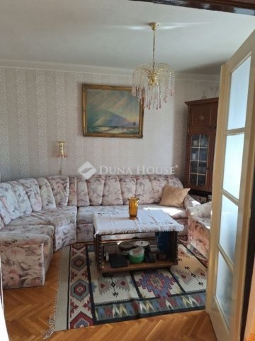 Eladó téglalakás, Szombathelyen 52 M Ft, 3 szobás