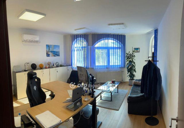 Eladó családi ház, Budapesten, XIV. kerületben 345 M Ft