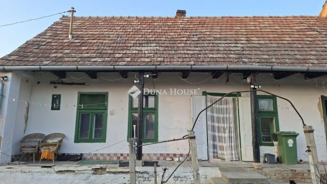 Eladó családi ház, Nakon 6.5 M Ft, 1 szobás
