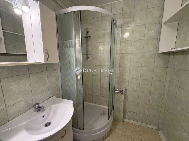 Kiadó panellakás, albérlet, Kiskunfélegyházán 120 E Ft / hó