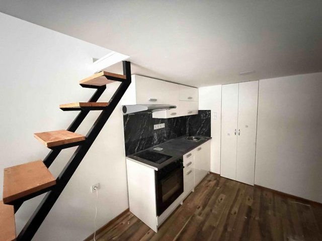 Eladó téglalakás, Budapesten, VII. kerületben, Peterdy utcában