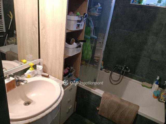Eladó családi ház, Isaszegen 68 M Ft, 2 szobás