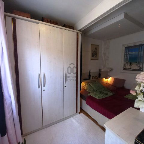 Eladó nyaraló, Budakalászon 39.8 M Ft, 3 szobás