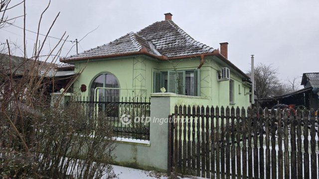 Eladó családi ház, Kabán 49 M Ft, 2+1 szobás