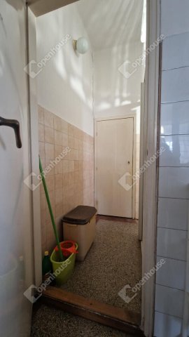 Eladó családi ház, Ácson 42.9 M Ft, 2 szobás