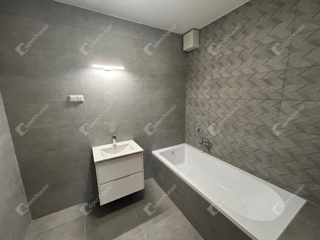 Kiadó téglalakás, albérlet, Győrött 320 E Ft / hó, 3 szobás