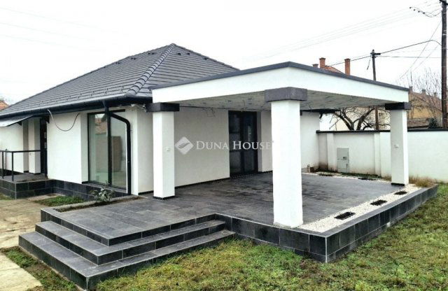 Eladó családi ház, Izsákon, Mária utcában 59.5 M Ft, 3 szobás