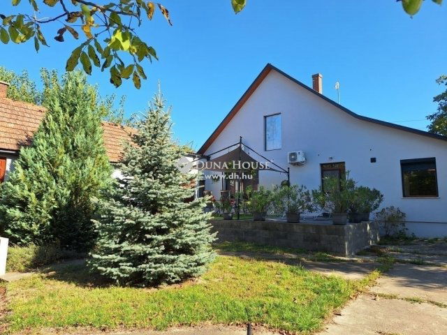 Eladó családi ház, Kecskeméten 89.9 M Ft, 3 szobás