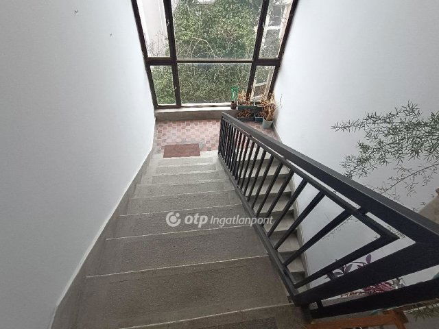 Eladó téglalakás, Budapesten, XI. kerületben 73.9 M Ft, 2 szobás