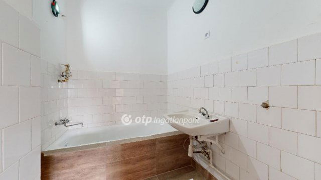 Eladó téglalakás, Sajóbábonyon 9 M Ft, 2 szobás