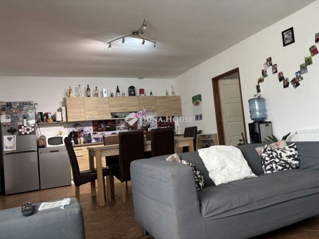 Eladó családi ház, Csolnokon 63 M Ft, 3 szobás