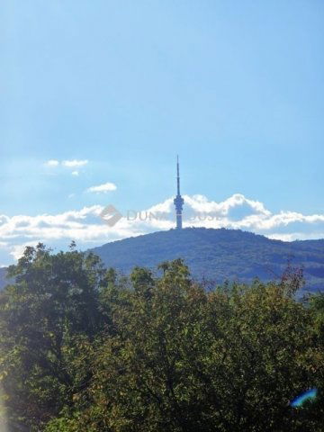 Eladó családi ház, Pécsett 44.9 M Ft, 3 szobás