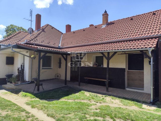 Eladó családi ház, Pácsonyon 42.5 M Ft, 2+1 szobás