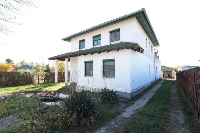 Eladó családi ház, Ráckevén 89.9 M Ft, 6 szobás