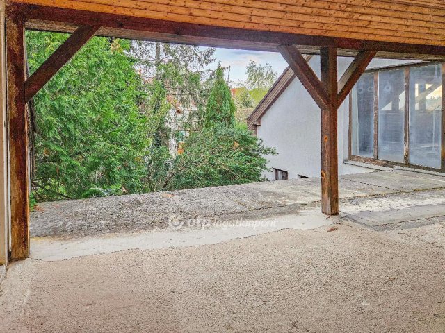 Eladó családi ház, Székesfehérvárott 140 M Ft, 7 szobás