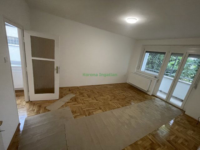 Eladó téglalakás, Nyíregyházán 36 M Ft, 2 szobás