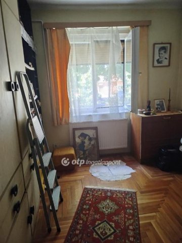Eladó téglalakás, Pécsett 33.8 M Ft, 2 szobás