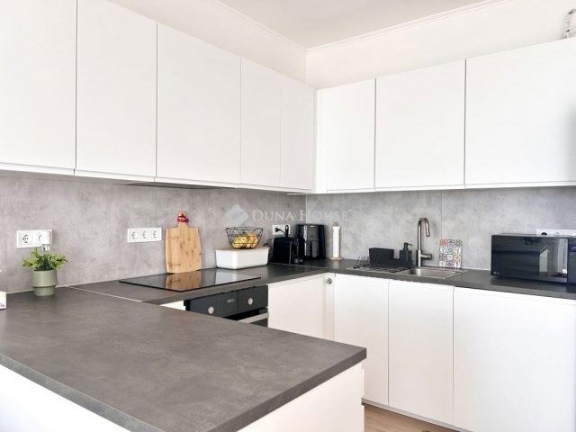 Eladó téglalakás, Dunaharasztin 84.9 M Ft, 4 szobás