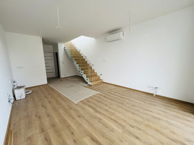 Eladó téglalakás, Debrecenben 112 M Ft, 4 szobás
