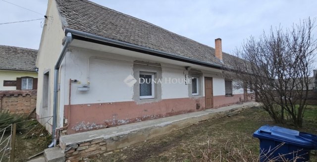 Eladó családi ház, Véménden 12.99 M Ft, 3 szobás