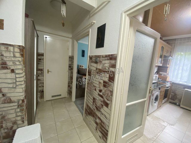 Eladó panellakás, Karcagon 28.5 M Ft, 2 szobás