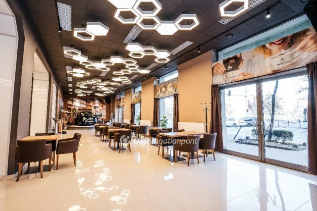 Eladó üzlethelyiség, Budapesten, IX. kerületben 1300 M Ft