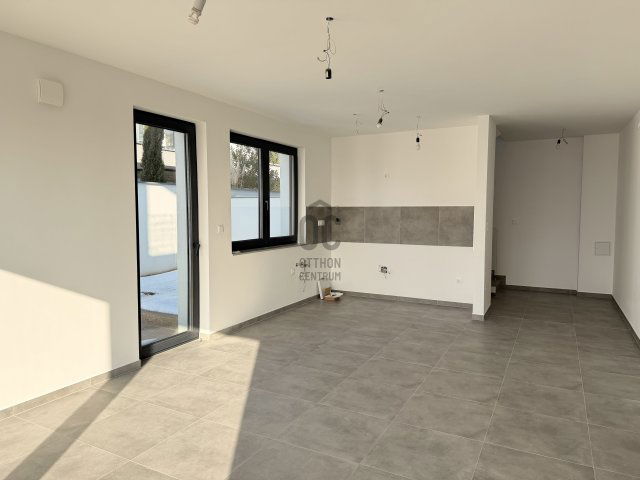 Eladó téglalakás, Budapesten, III. kerületben 279.9 M Ft