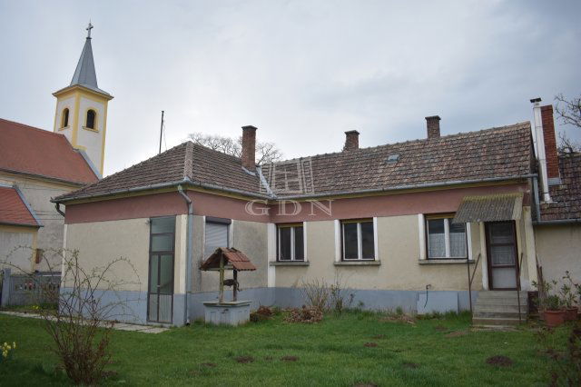 Eladó családi ház, Püspökmolnárin 29.9 M Ft, 2 szobás