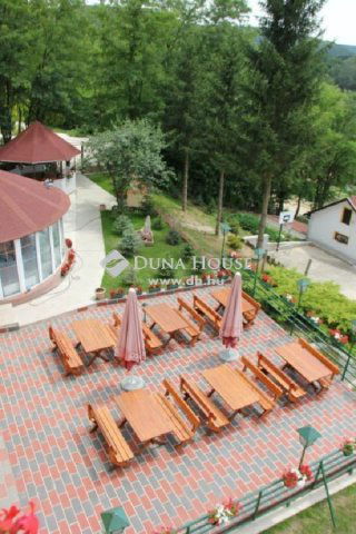 Eladó családi ház, Domonyban 420 M Ft, 7 szobás