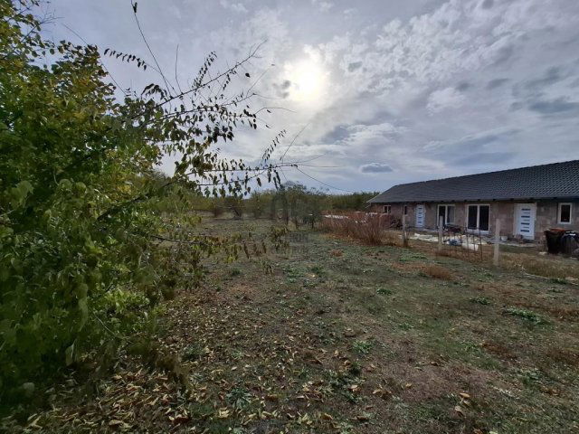 Eladó telek, Dánszentmiklóson 9.5 M Ft / költözzbe.hu