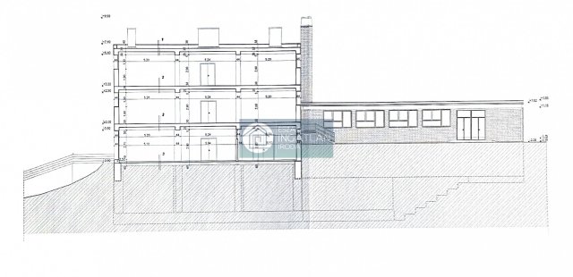 Eladó ipari ingatlan, Kazincbarcikán, Tardonai úton 85 M Ft