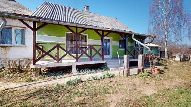 Eladó családi ház, Mándokon 33.5 M Ft, 6 szobás