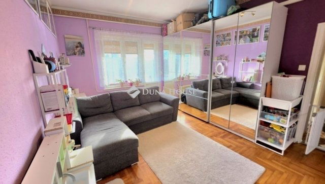 Eladó téglalakás, Budapesten, XXI. kerületben 52.9 M Ft