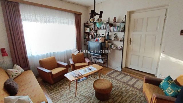 Eladó téglalakás, Mohácson 47.9 M Ft, 3 szobás