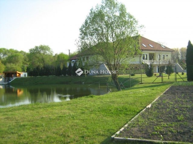 Eladó családi ház, Ócsán 1150 M Ft / költözzbe.hu