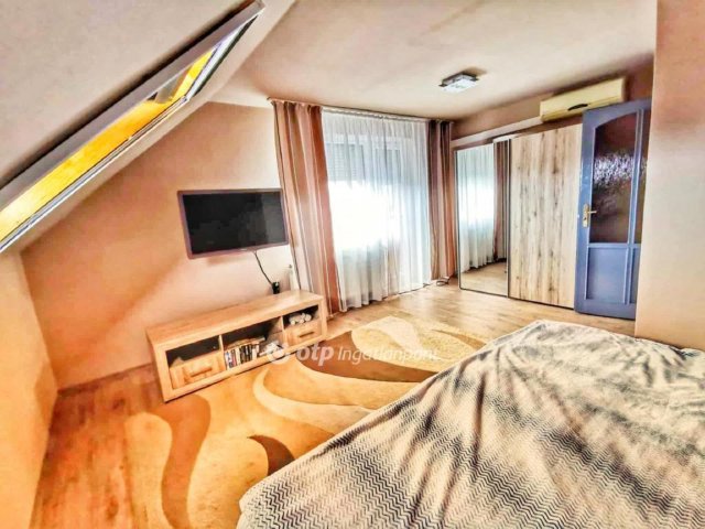 Eladó családi ház, Nagyvenyimen 145 M Ft, 4 szobás