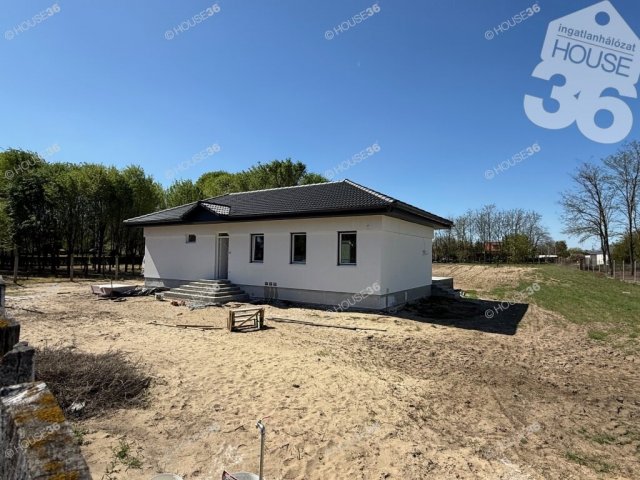 Eladó családi ház, Kecskeméten 129.9 M Ft, 4 szobás