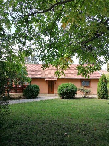 Eladó családi ház, Balatonkenesén 75 M Ft, 3 szobás