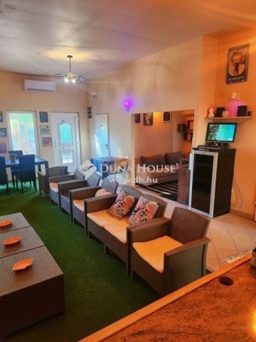 Eladó családi ház, Dabason 110 M Ft, 8 szobás