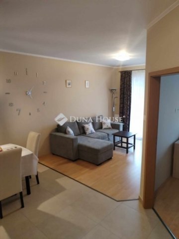 Kiadó téglalakás, albérlet, Pécsett 270 E Ft / hó, 4 szobás