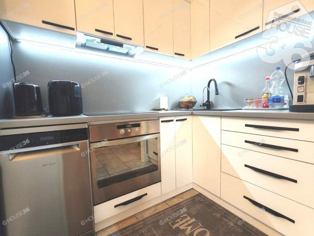 Eladó téglalakás, Kecskeméten 67.9 M Ft, 3 szobás