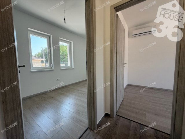 Eladó családi ház, Jakabszálláson 78.9 M Ft, 4 szobás