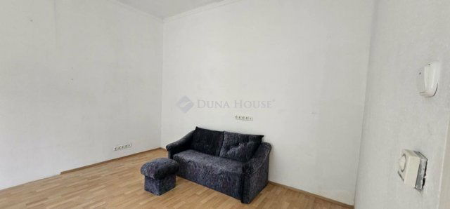 Eladó családi ház, Budapesten, IV. kerületben, Szabadkai utcában