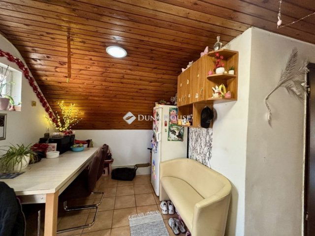 Eladó nyaraló, Esztergomban 35 M Ft, 6 szobás