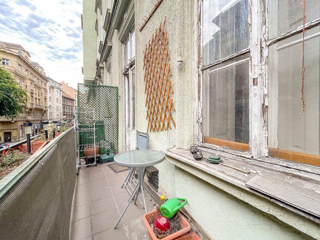 Eladó téglalakás, Budapesten, VIII. kerületben, Baross utcában