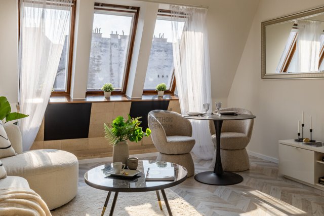 Eladó téglalakás, Budapesten, VII. kerületben 95 M Ft, 2 szobás