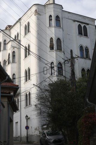 Eladó téglalakás, Veszprémben 120 M Ft, 4 szobás