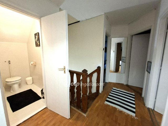 Eladó családi ház, Budakalászon 140 M Ft, 5 szobás