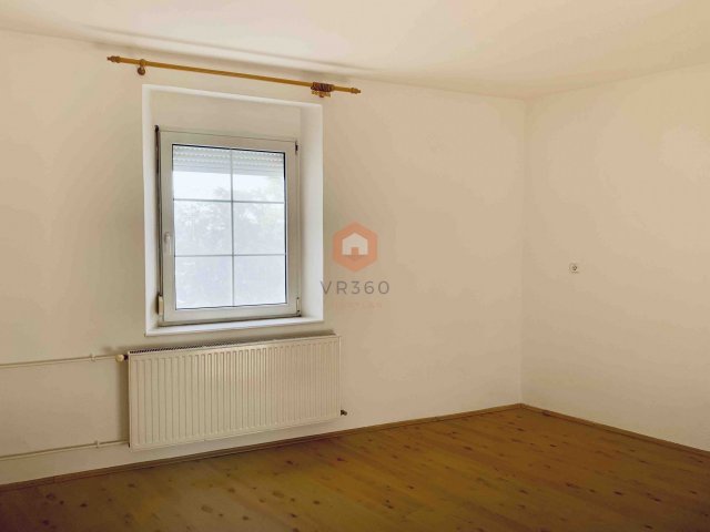 Kiadó téglalakás, albérlet, Pécsett 180 E Ft / hó, 2 szobás