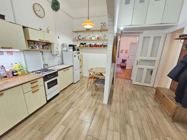 Eladó téglalakás, Budapesten, VIII. kerületben 69.89 M Ft